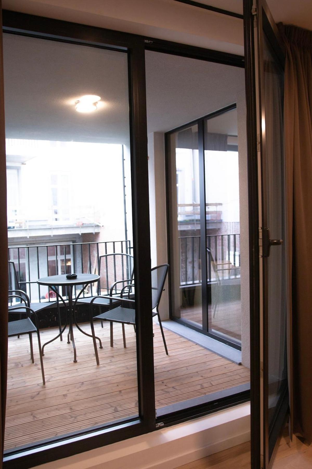 Central Chic Antwerp Appartement Buitenkant foto